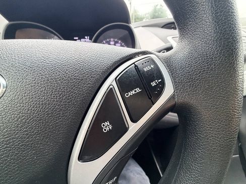 Used 2012 Hyundai Elantra GLS w/ Preferred Pkg 3 FWD image 9