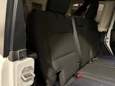 Used 2022 Jeep Wrangler Unlimited Sport AWD/4WD image 20