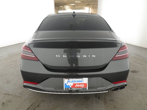 Used 2023 Genesis G70 2.0T image 4