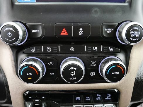 Used 2022 RAM 2500 Laramie image 32