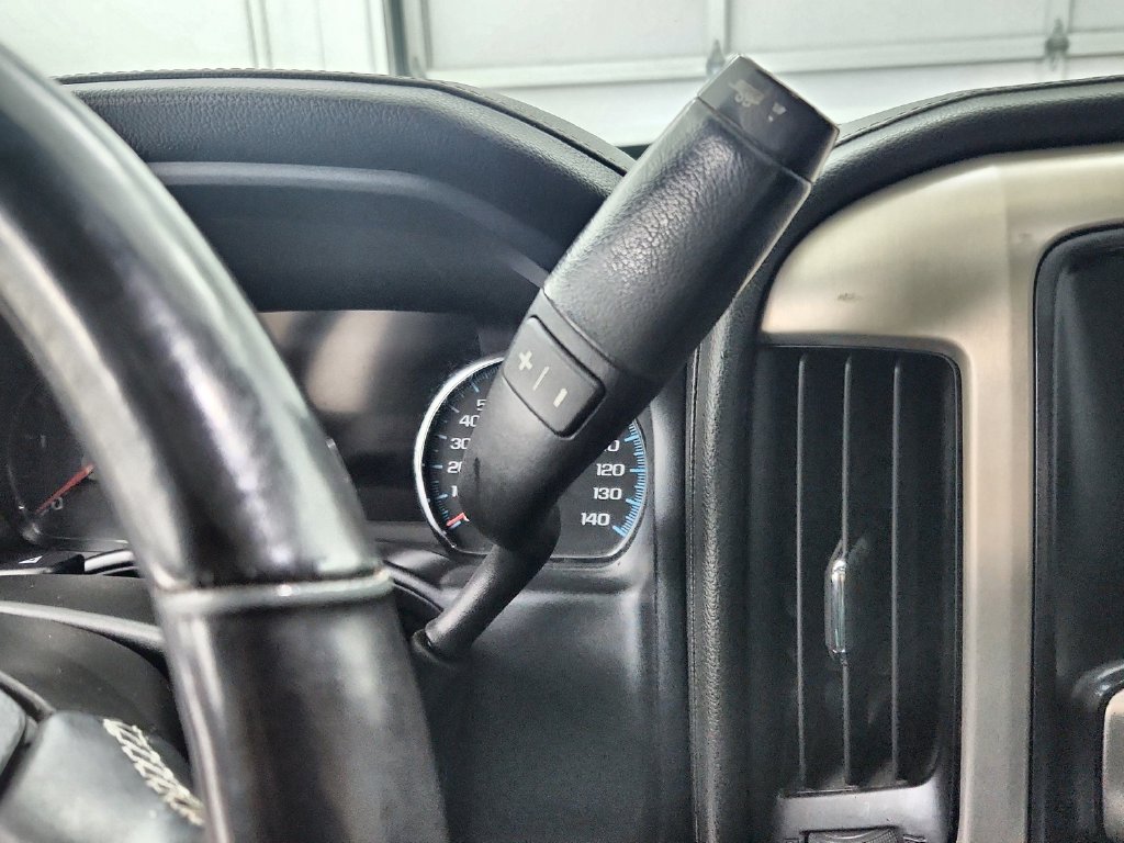 Used 2017 GMC Sierra 2500 Denali w/ Duramax Plus Package AWD/4WD image 31