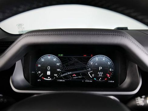 Used 2025 Land Rover Defender 110 S image 18