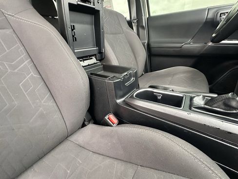 Used 2019 Toyota Tacoma TRD Off-Road image 20