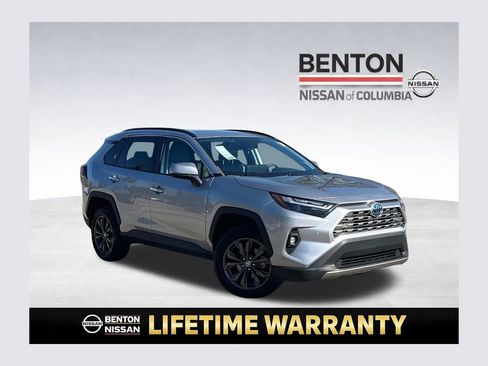 Used 2023 Toyota RAV4 Limited image 1