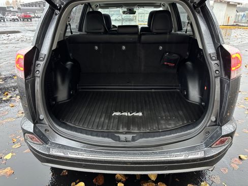 Used 2017 Toyota RAV4 Limited image 15