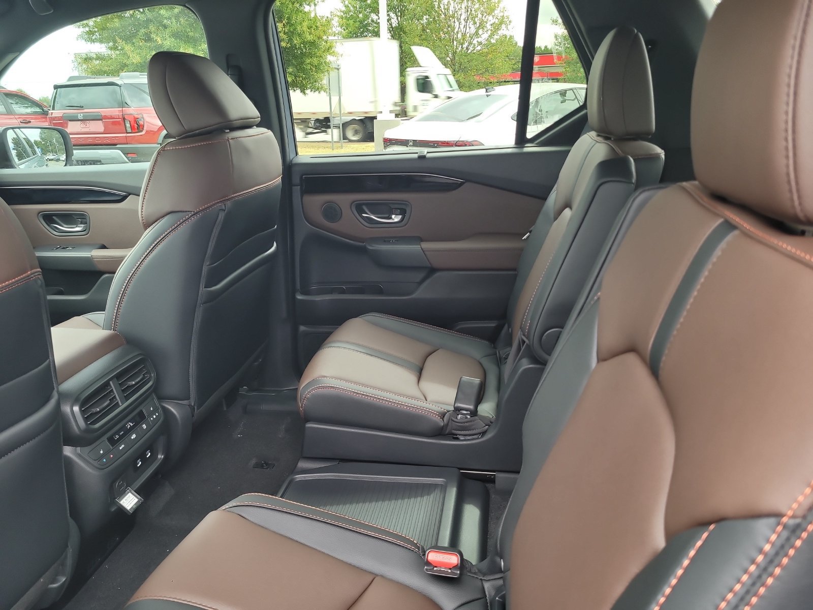 New 2026 Honda Pilot TrailSport image 25