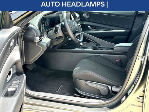 Used 2024 Hyundai Elantra SEL w/ Convenience Package FWD image 13