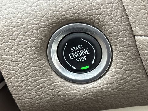 Used 2021 GMC Yukon Denali image 32