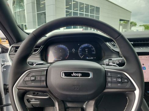 New 2026 Jeep Grand Cherokee L 2WD image 14
