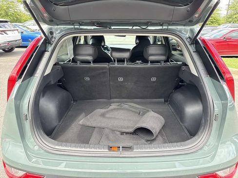 Used 2023 Kia Niro EX FWD image 12