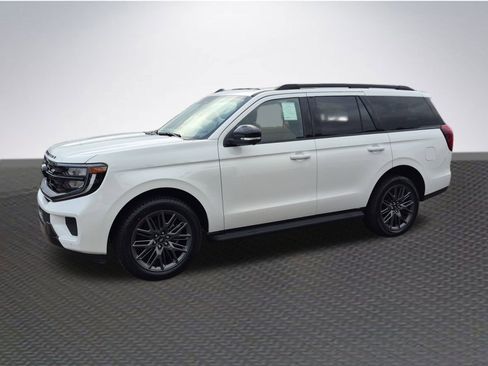 New 2026 Ford Expedition Platinum w/ Stealth Appearance Package image 2