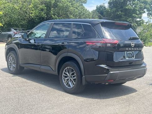 Used 2025 Nissan Rogue S FWD image 11