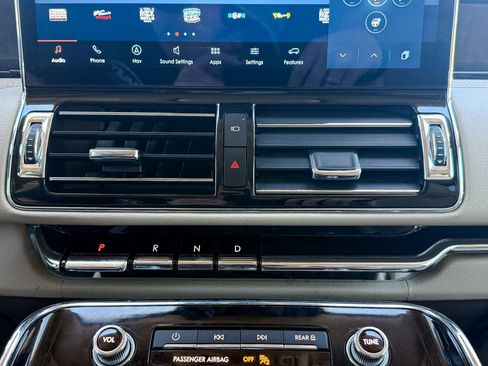 Used 2022 Lincoln Navigator Reserve AWD/4WD image 33