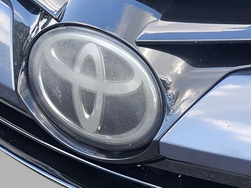 Certified 2018 Toyota Corolla XLE FWD image 34