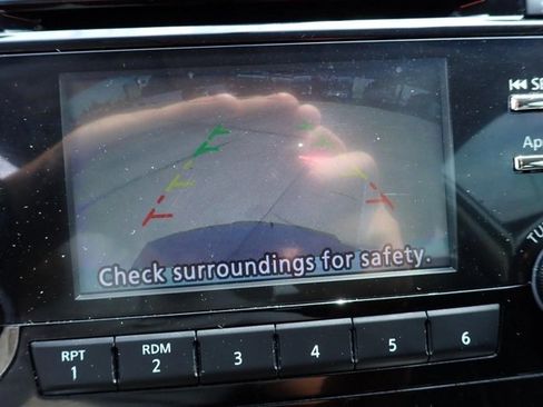 Used 2016 Nissan Rogue S w/ Appearance Package AWD/4WD image 22