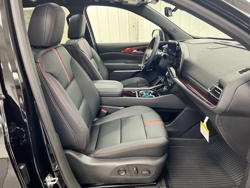 New 2026 Chevrolet Traverse RS w/ LPO, Floor Liner Package AWD/4WD image 23