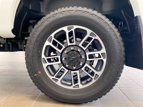 New 2026 Ford F250 Platinum w/ Platinum Plus Package AWD/4WD image 24