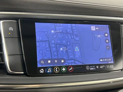 Used 2023 Buick Enclave Essence image 38