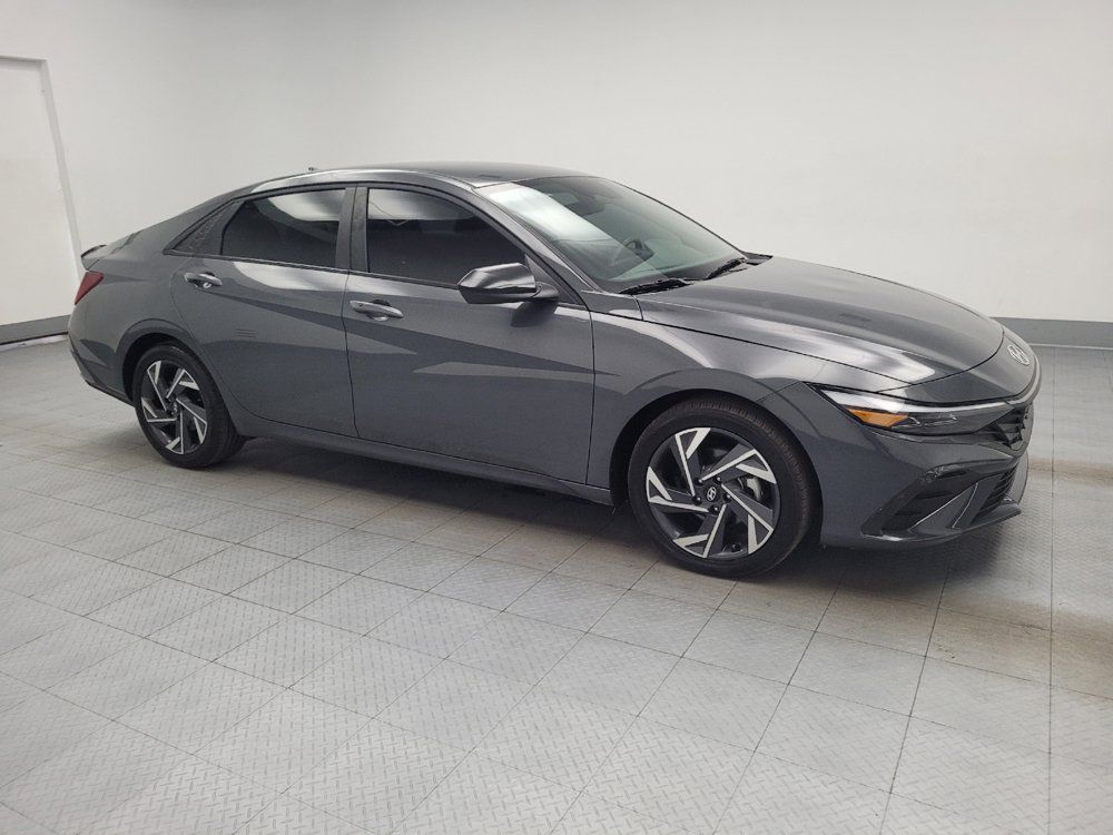 Used 2025 Hyundai Elantra Sport FWD image 11
