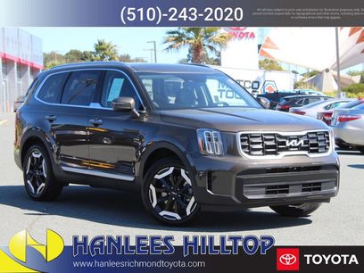 Used 2024 Kia Telluride S w/ S Sunroof Package