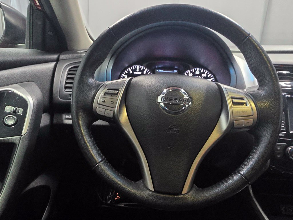 Used 2014 Nissan Altima 2.5 SV w/ Convenience Package FWD image 10