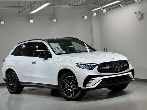 New 2026 Mercedes-Benz GLC 300 4MATIC image 2