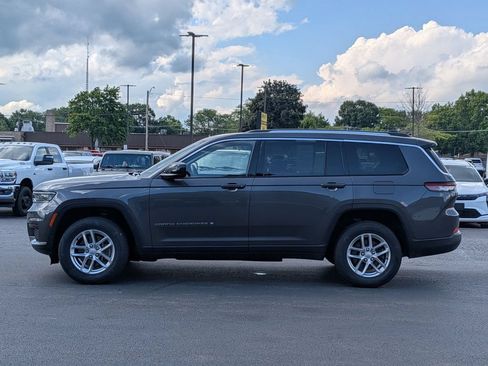 Used 2022 Jeep Grand Cherokee L Laredo w/ Luxury Tech Group I AWD/4WD image 4