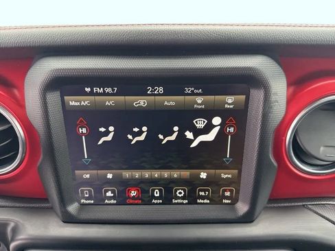 Used 2021 Jeep Wrangler Unlimited Rubicon w/ Uconnect 4C Nav & Sound Group image 21