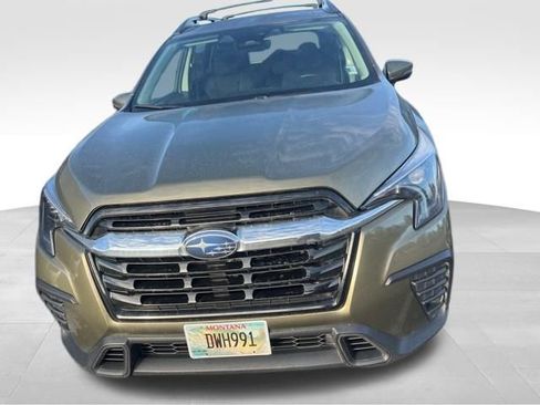Used 2023 Subaru Ascent Premium w/ Convenience Package image 3