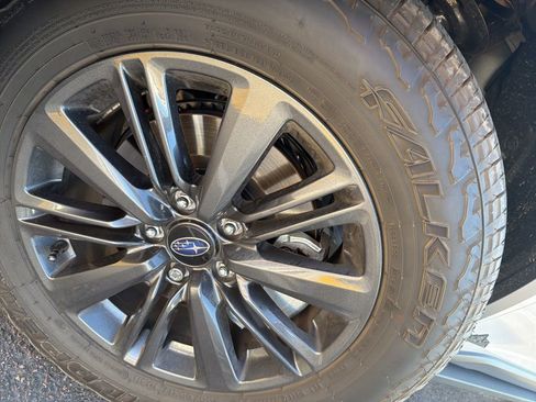 Used 2025 Subaru Outback Touring XT w/ Tech Package 3 image 8