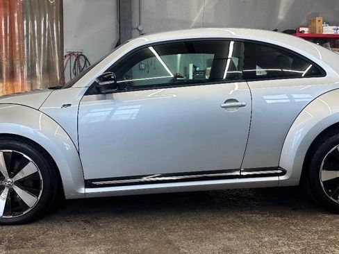 Used 2014 Volkswagen Beetle R-Line image 4