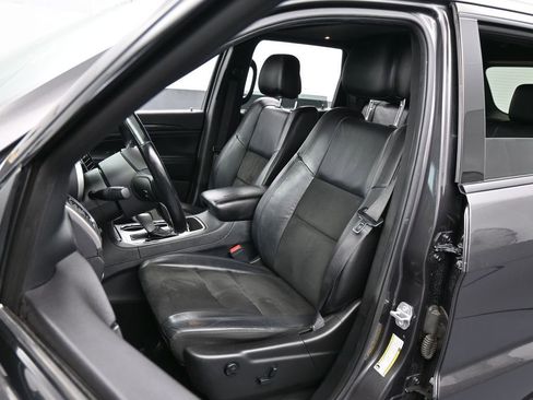 Used 2019 Jeep Grand Cherokee Altitude image 10