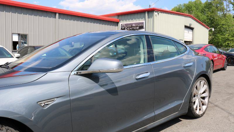 Used 2014 Tesla Model S 85 RWD image 3