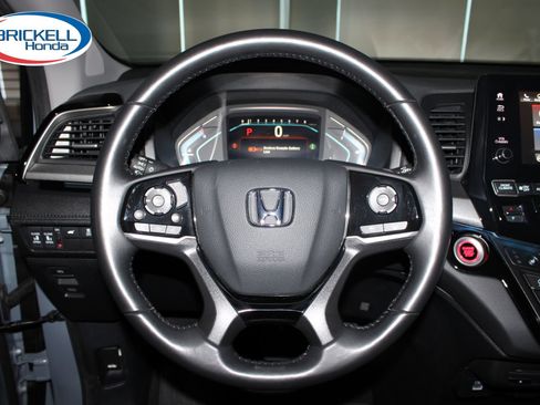 Certified 2024 Honda Odyssey Touring image 27
