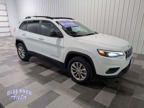 Used 2022 Jeep Cherokee Latitude Lux w/ Sun & Sound Group AWD/4WD image 5