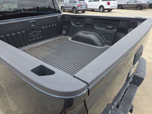 Used 2018 Chevrolet Silverado 1500 LT w/ All Star Edition image 14