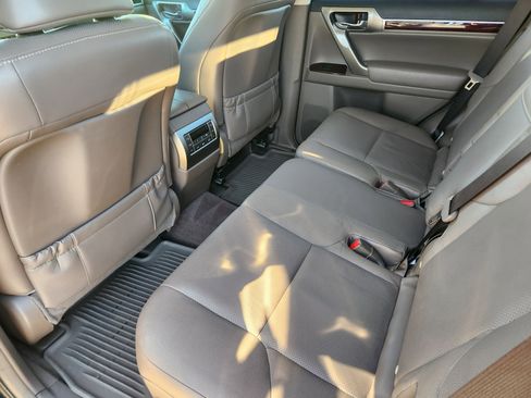 Used 2018 Lexus GX 460 image 36