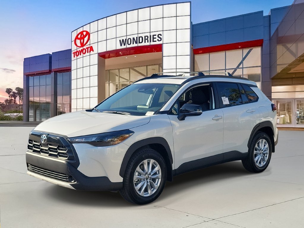 New 2026 Toyota Corolla Cross LE w/ Moonroof Package FWD image 2