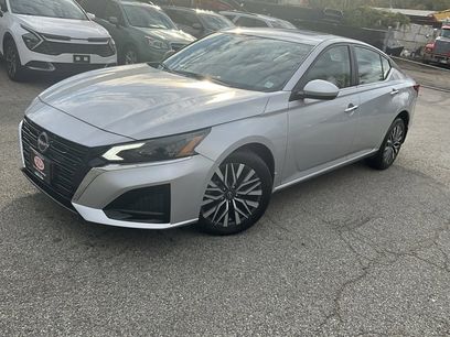 Used 2023 Nissan Altima 2.5 SV w/ SV Premium Package