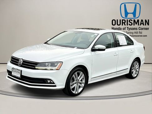 Used 2017 Volkswagen Jetta SEL image 2