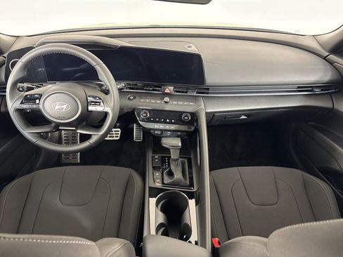 New 2025 Hyundai Elantra SEL FWD image 22