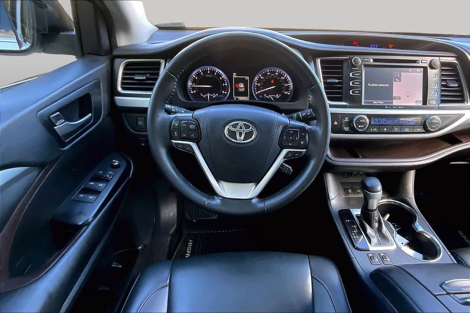 Certified 2019 Toyota Highlander XLE AWD/4WD image 6