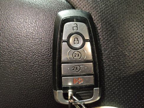 Used 2022 Ford Edge Titanium w/ Equipment Group 301A image 32