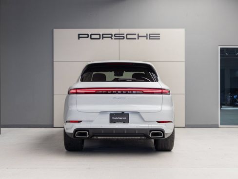 Certified 2026 Porsche Cayenne AWD/4WD image 6