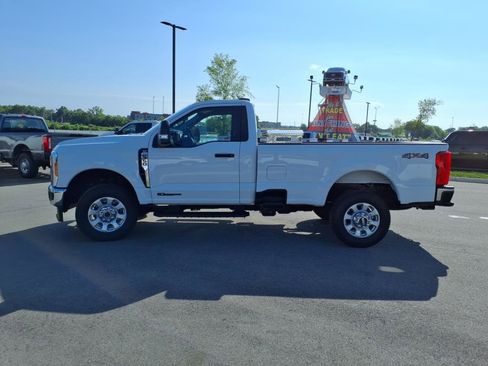 Used 2023 Ford F350 XLT image 6