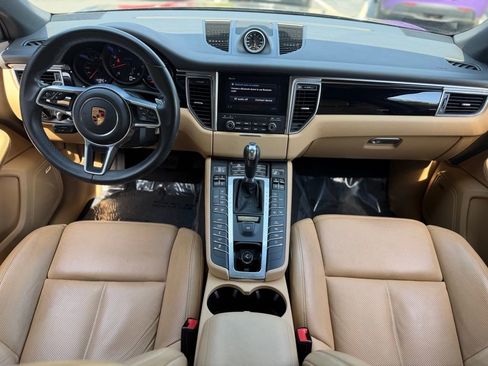 Used 2018 Porsche Macan image 41