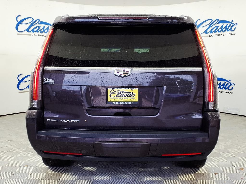 Used 2015 Cadillac Escalade Premium RWD image 4