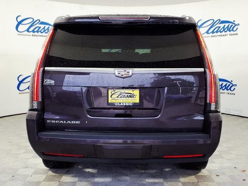Used 2015 Cadillac Escalade Premium RWD image 4
