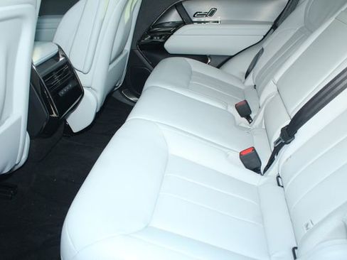 Used 2024 Land Rover Range Rover Sport SE image 5