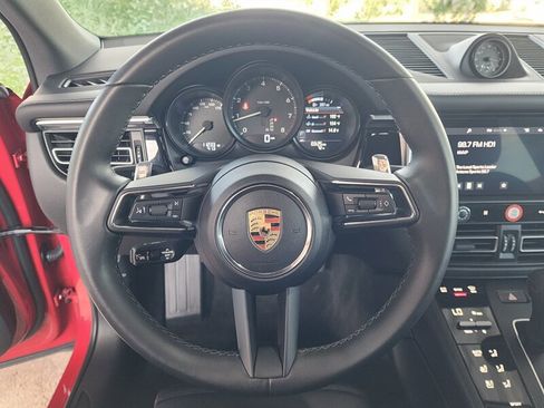 Used 2024 Porsche Macan w/ Premium Plus Package image 27